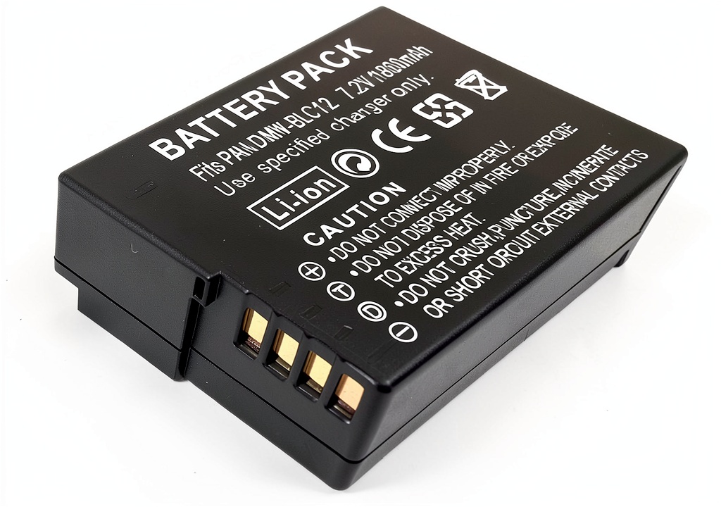 YITUO Li-ion camera battery shown next to a digital camera