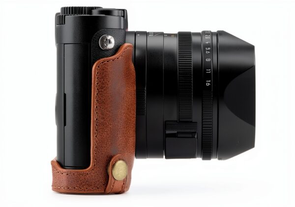 MegaGear Leather Camera Case Leica Q Protection Style-3
